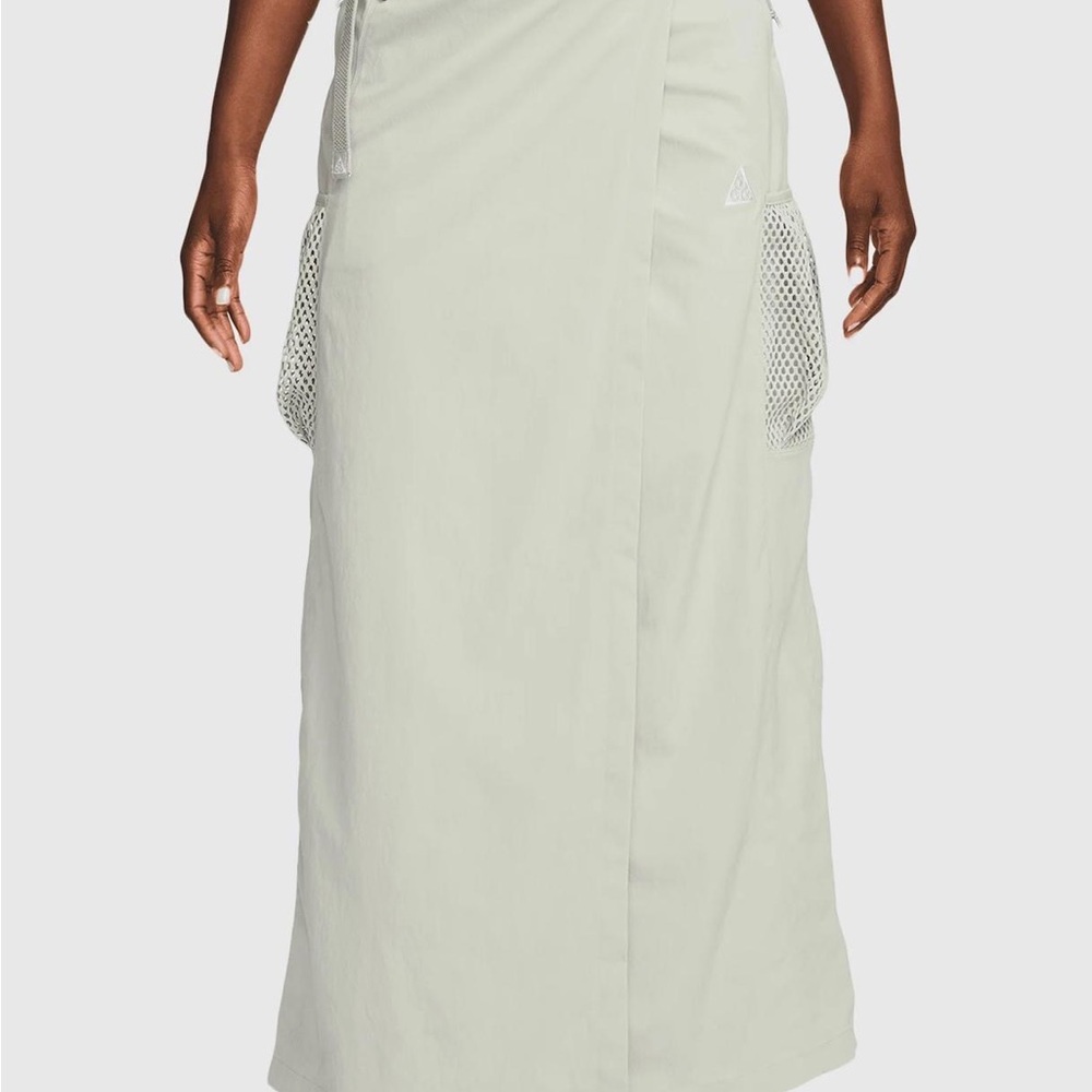Nike acg special edition waterproof long skirt dress - Picture 3 of 10